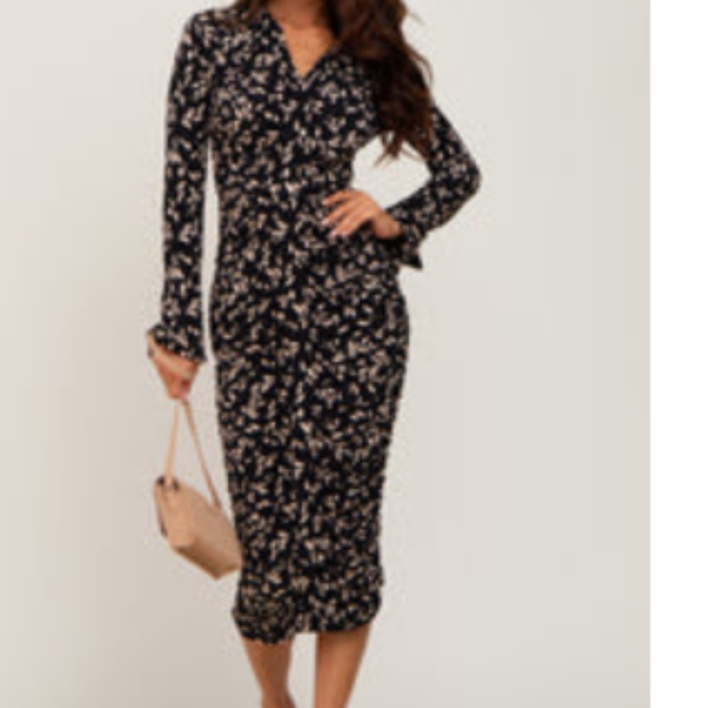 Black and Cream Printed Long Sleeve Ruched Dress Maternity/Postpartum Friendly